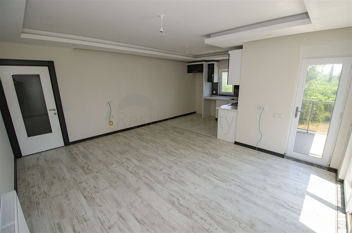 شقة 2 + 1 في مجمع بالقرب من نهر بواشاي أنطاليا