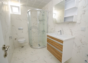 شقة 2 + 1 في مجمع بالقرب من نهر بواشاي أنطاليا