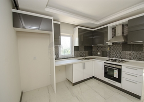 شقة 2 + 1 في مجمع بالقرب من نهر بواشاي أنطاليا