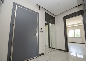 شقة 2 + 1 في مجمع بالقرب من نهر بواشاي أنطاليا