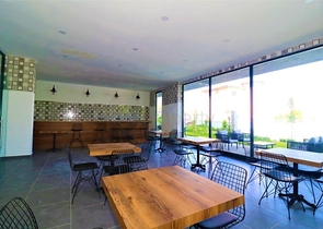 اطلالة بحر وجبل - دوبلكس غرفتين وصالة - مجمع حديث - مهموتلار / الانيا 