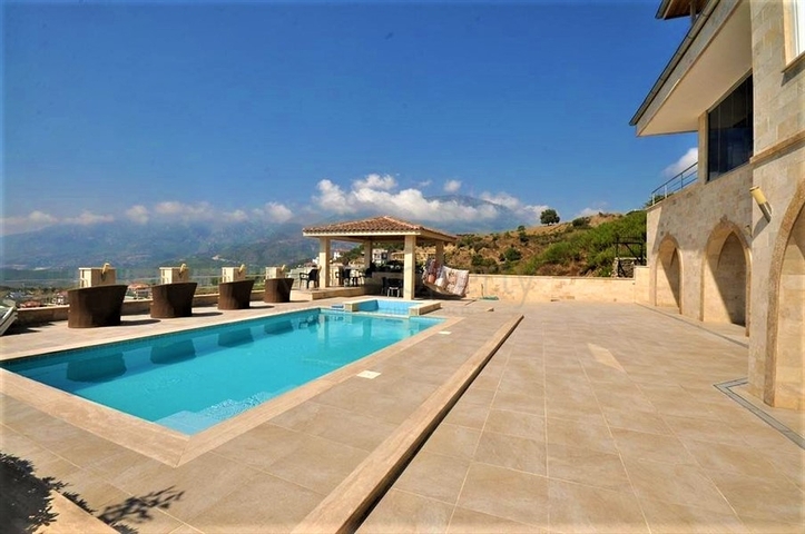 تصميم اسكندنافي - فيلا فاخرة في مدينة الانيا 