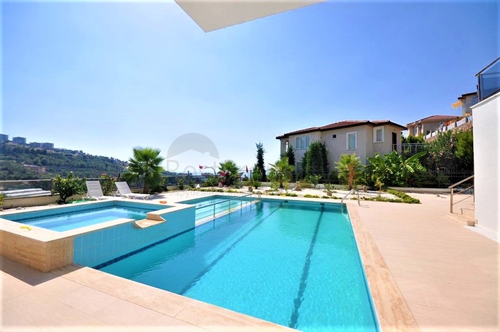 اطلالة بحر - فيلا مستقلة مع مسبح خاص - كارجي جاك / الانيا 