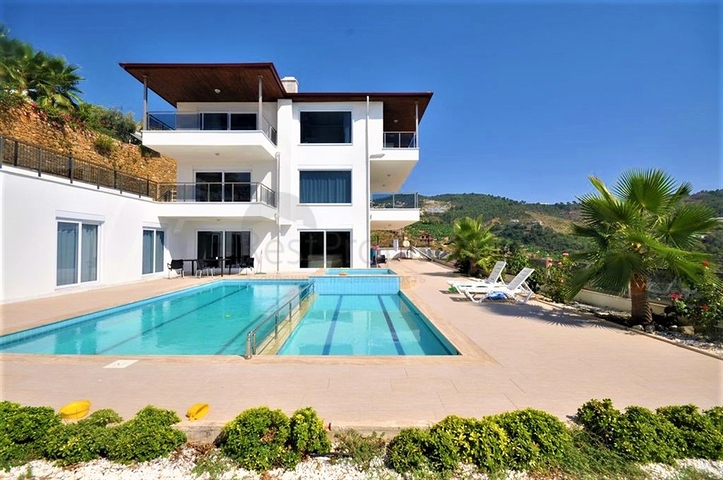 اطلالة بحر - فيلا مستقلة مع مسبح خاص - كارجي جاك / الانيا 