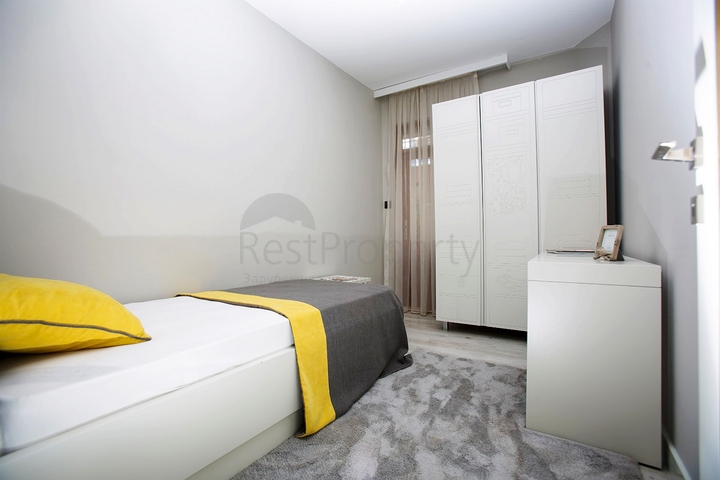 شقة 4 + 2 مجدده عالي الجودة في منطقة لارا