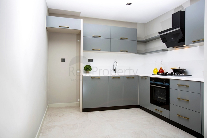 شقة 4 + 2 مجدده عالي الجودة في منطقة لارا