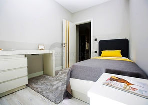 شقة 4 + 2 مجدده عالي الجودة في منطقة لارا