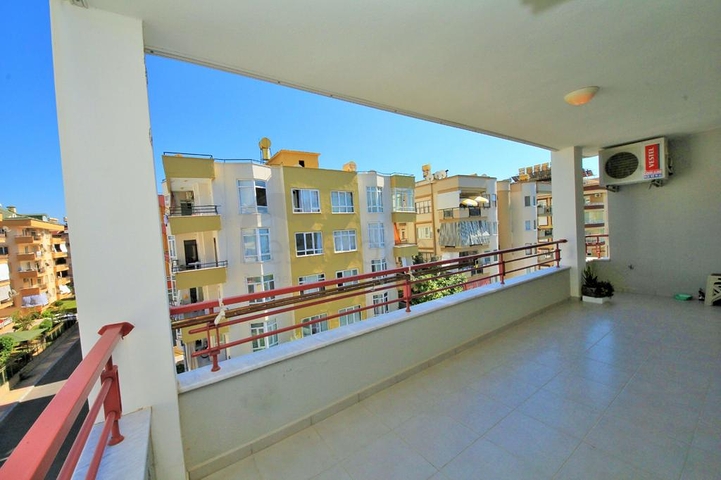 مناسبة للمستثمرين - شقة غرفة وصالة ضمن مجمع فاخر- في منطقة اوبا / الانيا 