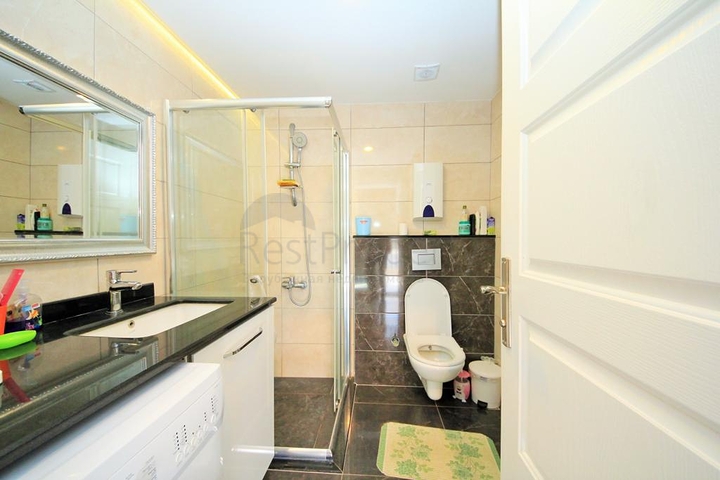 مناسبة للمستثمرين - شقة غرفة وصالة ضمن مجمع فاخر- في منطقة اوبا / الانيا 