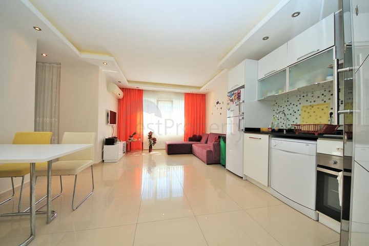 مناسبة للمستثمرين - شقة غرفة وصالة ضمن مجمع فاخر- في منطقة اوبا / الانيا 