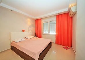 مناسبة للمستثمرين - شقة غرفة وصالة ضمن مجمع فاخر- في منطقة اوبا / الانيا 