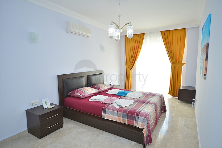 فيلا مستقلة مع مسبح خاص في مركز الانيا 