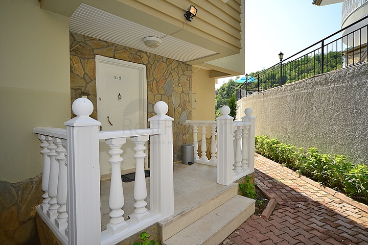 فيلا مستقلة مع مسبح خاص في مركز الانيا 