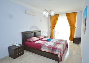 فيلا مستقلة مع مسبح خاص في مركز الانيا 