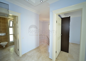 فيلا مستقلة مع مسبح خاص في مركز الانيا 