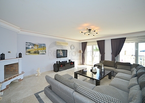 فيلا مستقلة مع مسبح خاص في مركز الانيا 