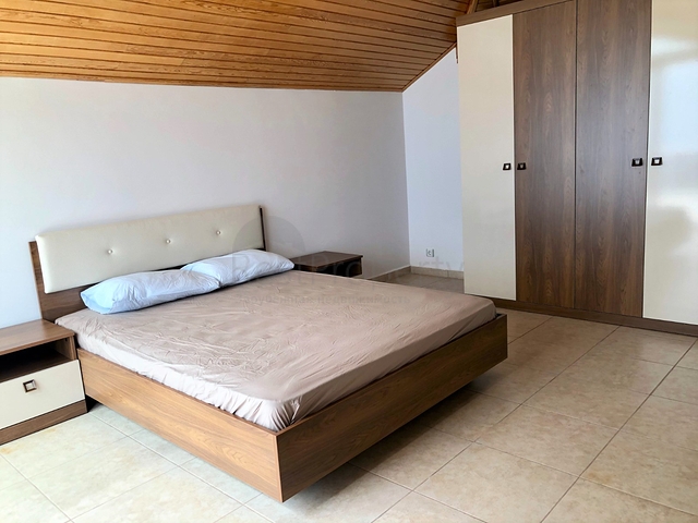 فيلا مستقلة -مسبح خاص - 5 غرف وصالة - مركز الانيا