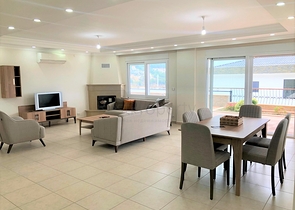 فيلا مستقلة -مسبح خاص - 5 غرف وصالة - مركز الانيا