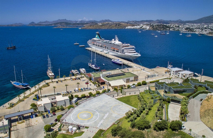 فيلات تطل على القلعة الرئيسية في بودروم وجزر كوس وكارادا