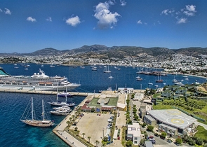 فيلات تطل على القلعة الرئيسية في بودروم وجزر كوس وكارادا