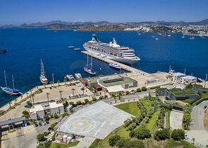 فيلات تطل على القلعة الرئيسية في بودروم وجزر كوس وكارادا