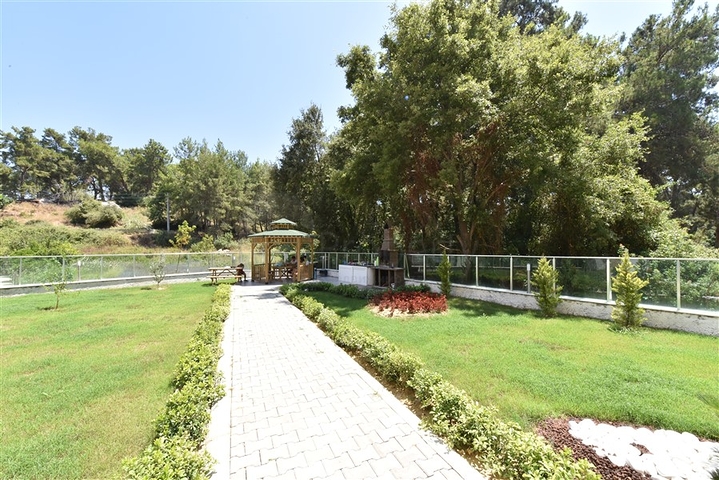 سعر مناسب - شقة غرفة وصالة مفروشة -ضمن مجمع حديث -افسلار / الانيا 