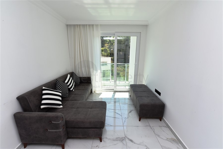 سعر مناسب - شقة غرفة وصالة مفروشة -ضمن مجمع حديث -افسلار / الانيا 