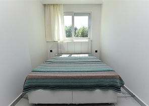 سعر مناسب - شقة غرفة وصالة مفروشة -ضمن مجمع حديث -افسلار / الانيا 