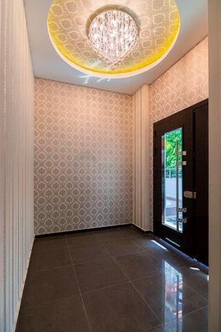 في مركز الانيا - بعيدة 150 متر عن البحر - شقة 1+1- مناسبة للاستثمار 