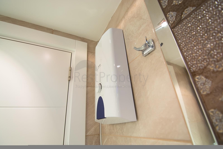 في مركز الانيا - بعيدة 150 متر عن البحر - شقة 1+1- مناسبة للاستثمار 