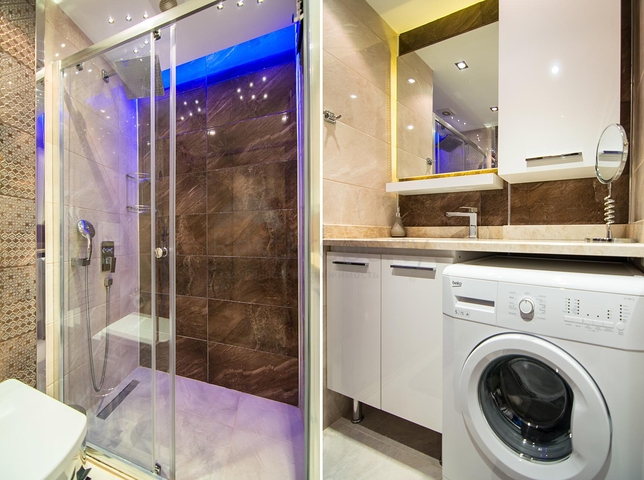 في مركز الانيا - بعيدة 150 متر عن البحر - شقة 1+1- مناسبة للاستثمار 