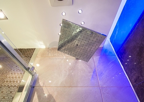 في مركز الانيا - بعيدة 150 متر عن البحر - شقة 1+1- مناسبة للاستثمار 