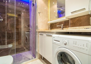 في مركز الانيا - بعيدة 150 متر عن البحر - شقة 1+1- مناسبة للاستثمار 