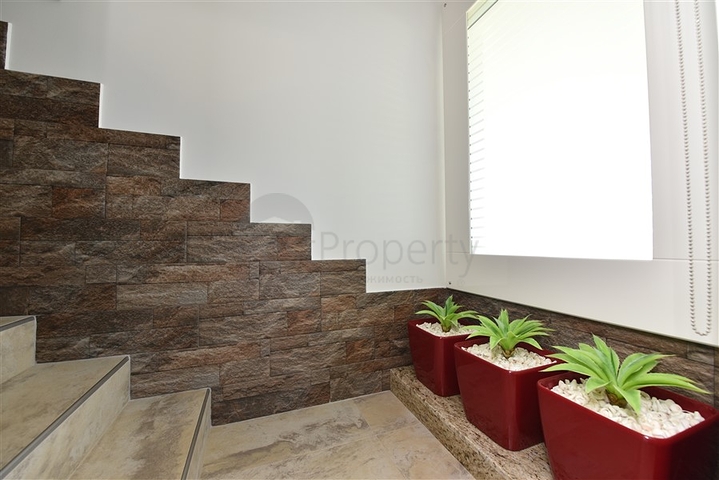 دوبلكس انيقة - اطلالة مفتوحة - اثاث فاخر - في منطقة كوناكلي / الانيا 