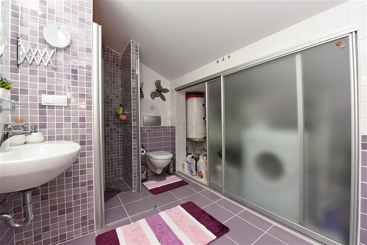 دوبلكس انيقة - اطلالة مفتوحة - اثاث فاخر - في منطقة كوناكلي / الانيا 