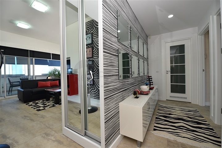 دوبلكس انيقة - اطلالة مفتوحة - اثاث فاخر - في منطقة كوناكلي / الانيا 