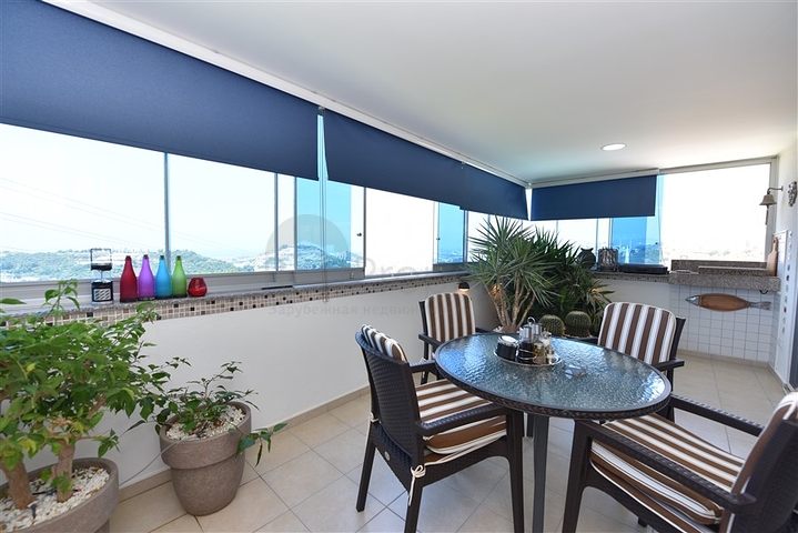 دوبلكس انيقة - اطلالة مفتوحة - اثاث فاخر - في منطقة كوناكلي / الانيا 