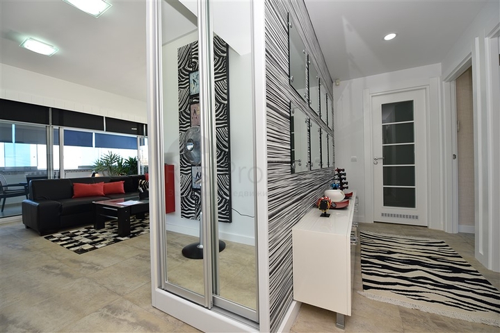 دوبلكس انيقة - اطلالة مفتوحة - اثاث فاخر - في منطقة كوناكلي / الانيا 