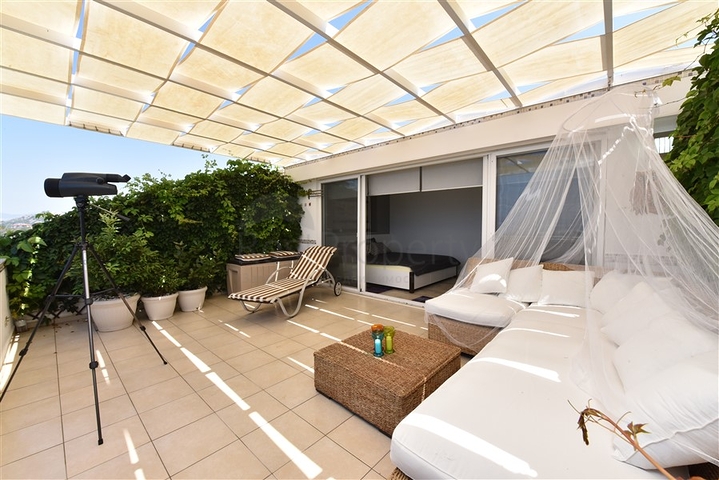 دوبلكس انيقة - اطلالة مفتوحة - اثاث فاخر - في منطقة كوناكلي / الانيا 