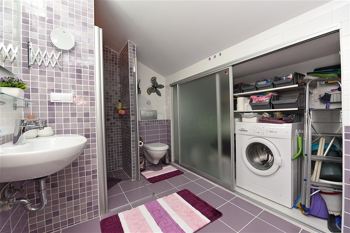 دوبلكس انيقة - اطلالة مفتوحة - اثاث فاخر - في منطقة كوناكلي / الانيا 