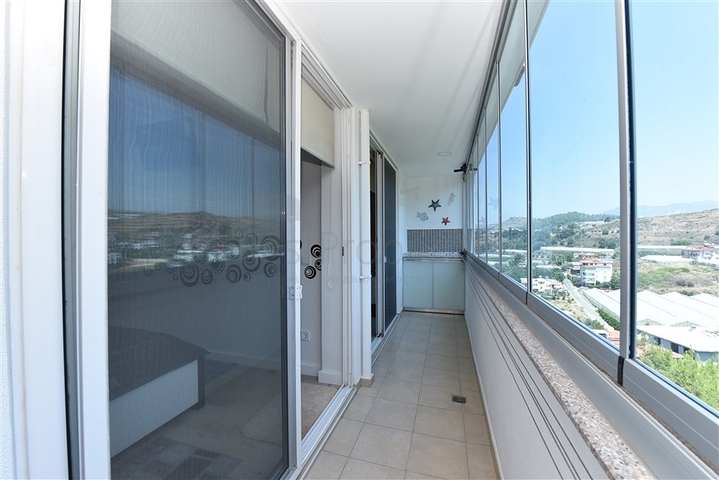 دوبلكس انيقة - اطلالة مفتوحة - اثاث فاخر - في منطقة كوناكلي / الانيا 