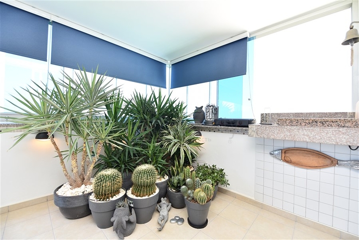 دوبلكس انيقة - اطلالة مفتوحة - اثاث فاخر - في منطقة كوناكلي / الانيا 