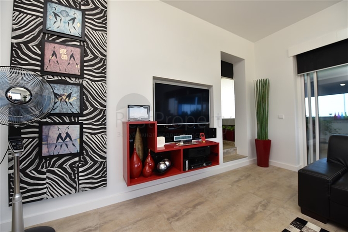 دوبلكس انيقة - اطلالة مفتوحة - اثاث فاخر - في منطقة كوناكلي / الانيا 