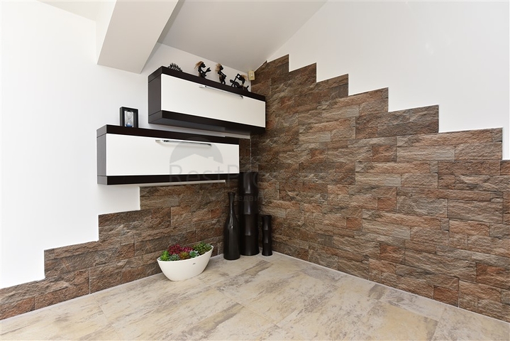 دوبلكس انيقة - اطلالة مفتوحة - اثاث فاخر - في منطقة كوناكلي / الانيا 