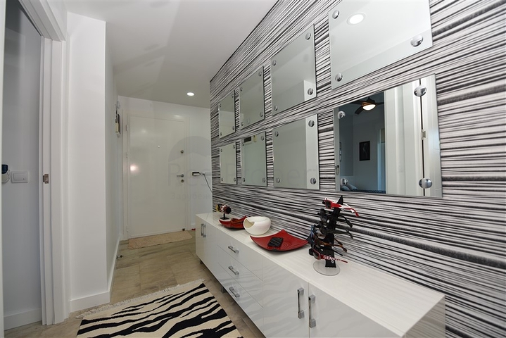 دوبلكس انيقة - اطلالة مفتوحة - اثاث فاخر - في منطقة كوناكلي / الانيا 