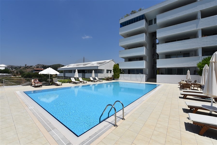 دوبلكس انيقة - اطلالة مفتوحة - اثاث فاخر - في منطقة كوناكلي / الانيا 