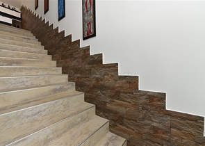 دوبلكس انيقة - اطلالة مفتوحة - اثاث فاخر - في منطقة كوناكلي / الانيا 