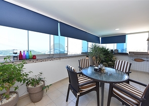 دوبلكس انيقة - اطلالة مفتوحة - اثاث فاخر - في منطقة كوناكلي / الانيا 