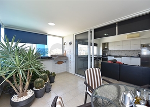 دوبلكس انيقة - اطلالة مفتوحة - اثاث فاخر - في منطقة كوناكلي / الانيا 