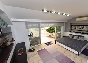 دوبلكس انيقة - اطلالة مفتوحة - اثاث فاخر - في منطقة كوناكلي / الانيا 